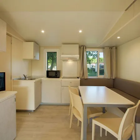 Modern Furnished Chalet With Ac, 4km From Dağ evi *