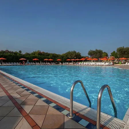 Modern Furnished Chalet With Ac, 4km From * Sirmione