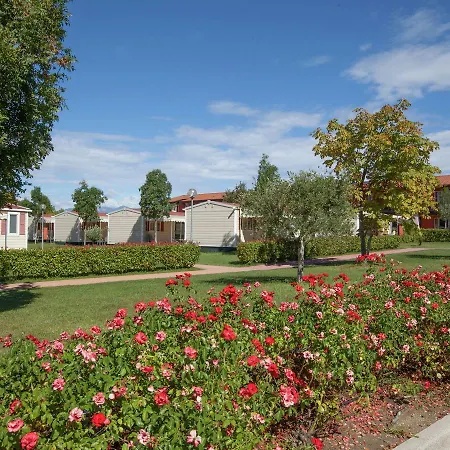 Chalet Modern Furnished Chalet With Ac, 4km From