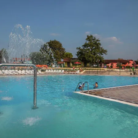 Modern Furnished Chalet With Ac, 4km From Sirmione